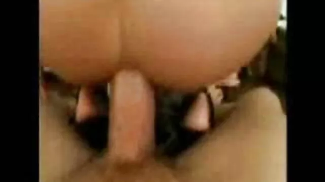 -アレックス-レイは彼女の足を広げた かわいい 女の子 エッチ 動画