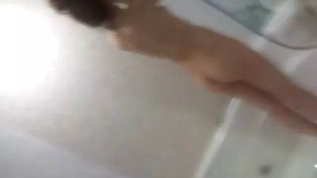 赤毛の入れ墨女の子ゃ大きな 無料 av 女の子